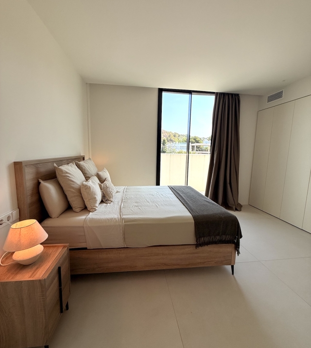 Resa Estates Ibiza longterm rent Talamanca penthouse bedroom .jpeg